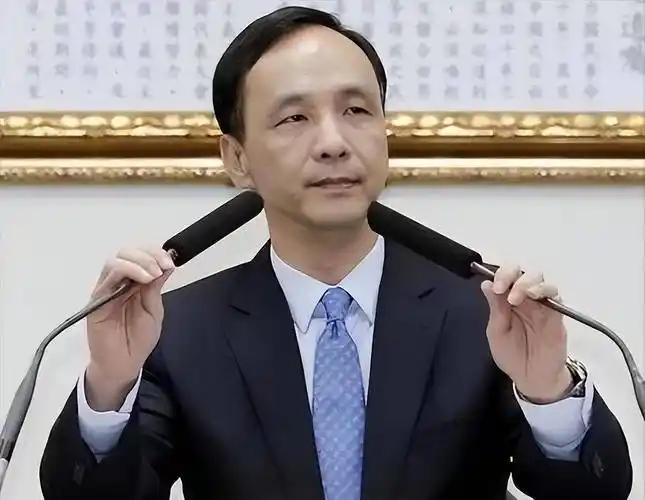 凡是跟朱立伦关系亲近的党员，奉劝与此人还是尽早划清界限吧！以免影响了自身的政治前