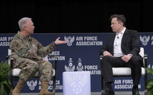 美国 上将问 马斯克 ，如何在军事上，击败中国？，马斯克毫不避讳一针见血地回答，