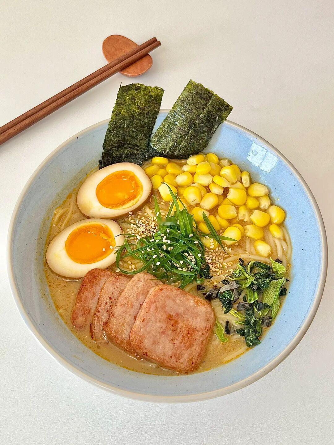 3分钟浓汤猪骨拉面🍜好吃到汤汁都不剩❗