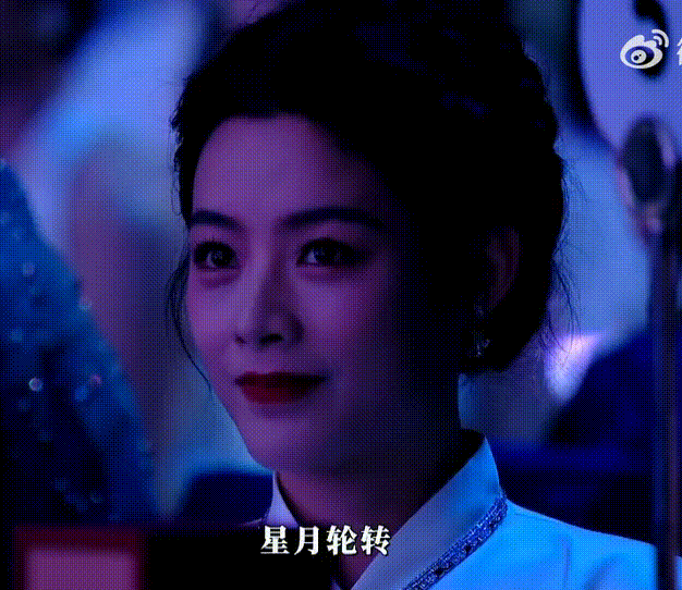 陈丽君这张脸干什么事都会成功的，太权威了。。台下的陈丽君好美 ​​​