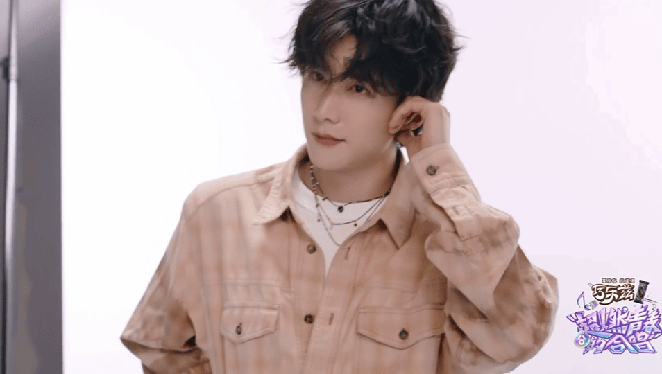 超燃青春的合唱唱跳俱佳，来这个节目算是来对了超燃青春的合唱定档424