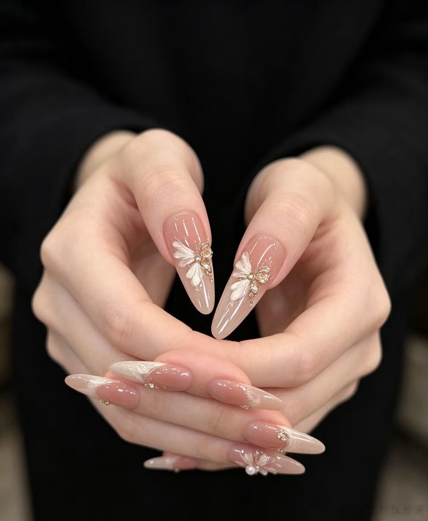央媒一周三度“点名”硬科技：这次抱团，真不一样了刚刚过去的这个周末，科技股的话题