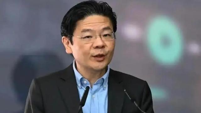 新加坡几十年的根基正在松动，未来路在何方？

新加坡这几年看起来风平浪静，可在我