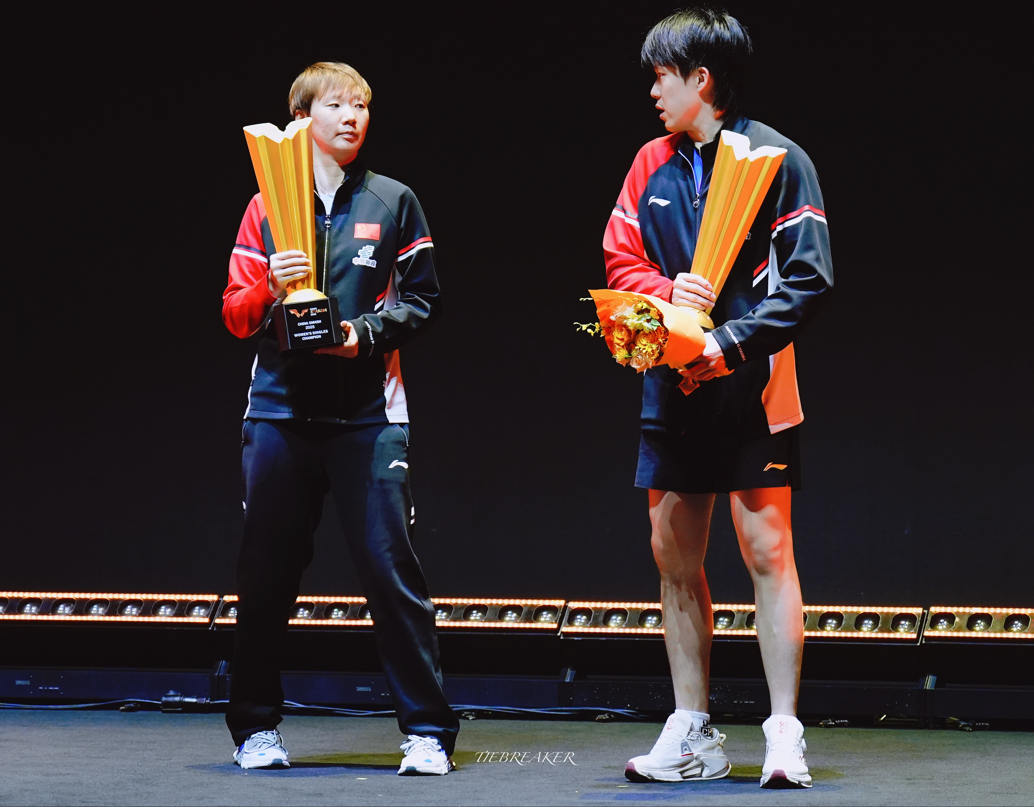 【一些瞎拍】｜相互道贺的二位冠军闷～wtt中国大满贯2025 ​​​
