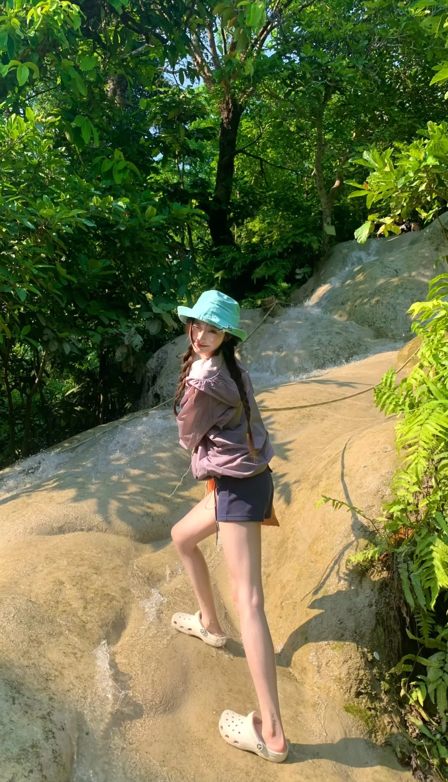 没事多出门溜溜呢 说不定就碰见沈羽洁大美女了˶⁃ ω ⁃˶