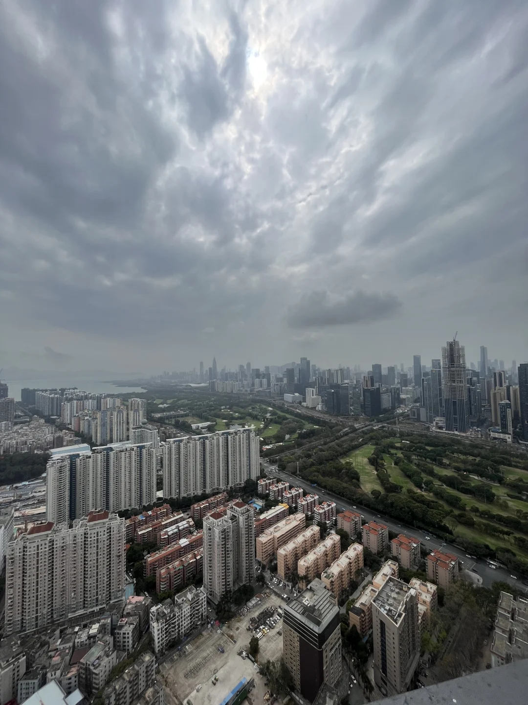 绿景白石洲租房｜186平曼哈顿的视野！