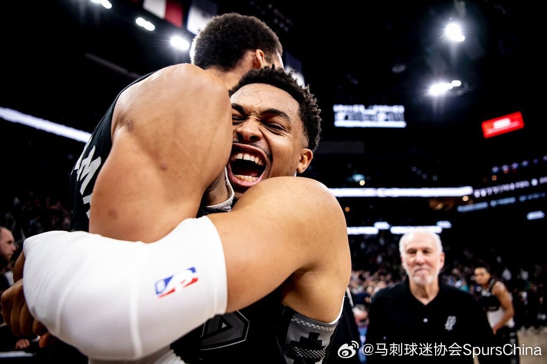 兄弟萌！连胜了！这个周末太爽了有没有！#gospursgo# ​​​