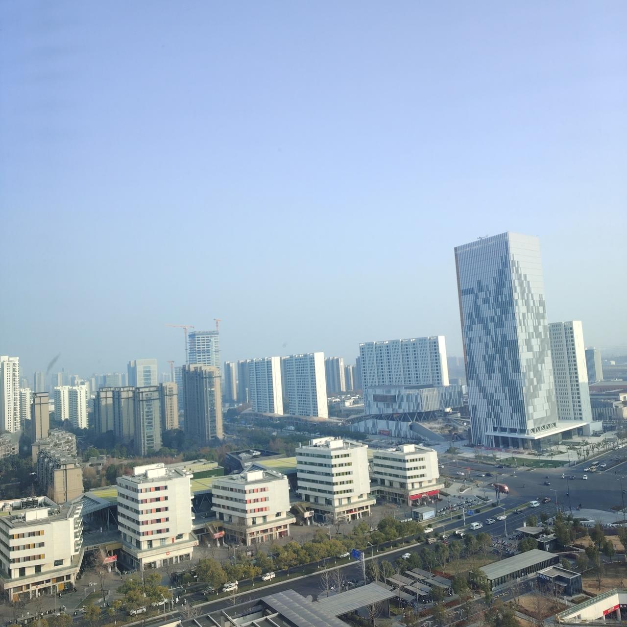 咱常说“免费的才是最贵的”，这话真不是瞎掰，现实里到处都是例子！
 
你瞅瞅那些