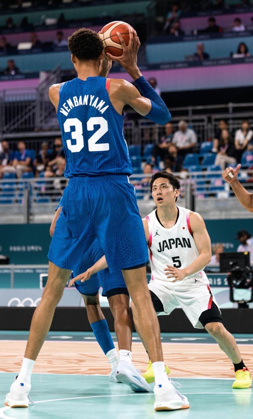 这才叫奥林匹克精神！

NBA状元文班亚马 vs 河村永辉 ，226 VS 17