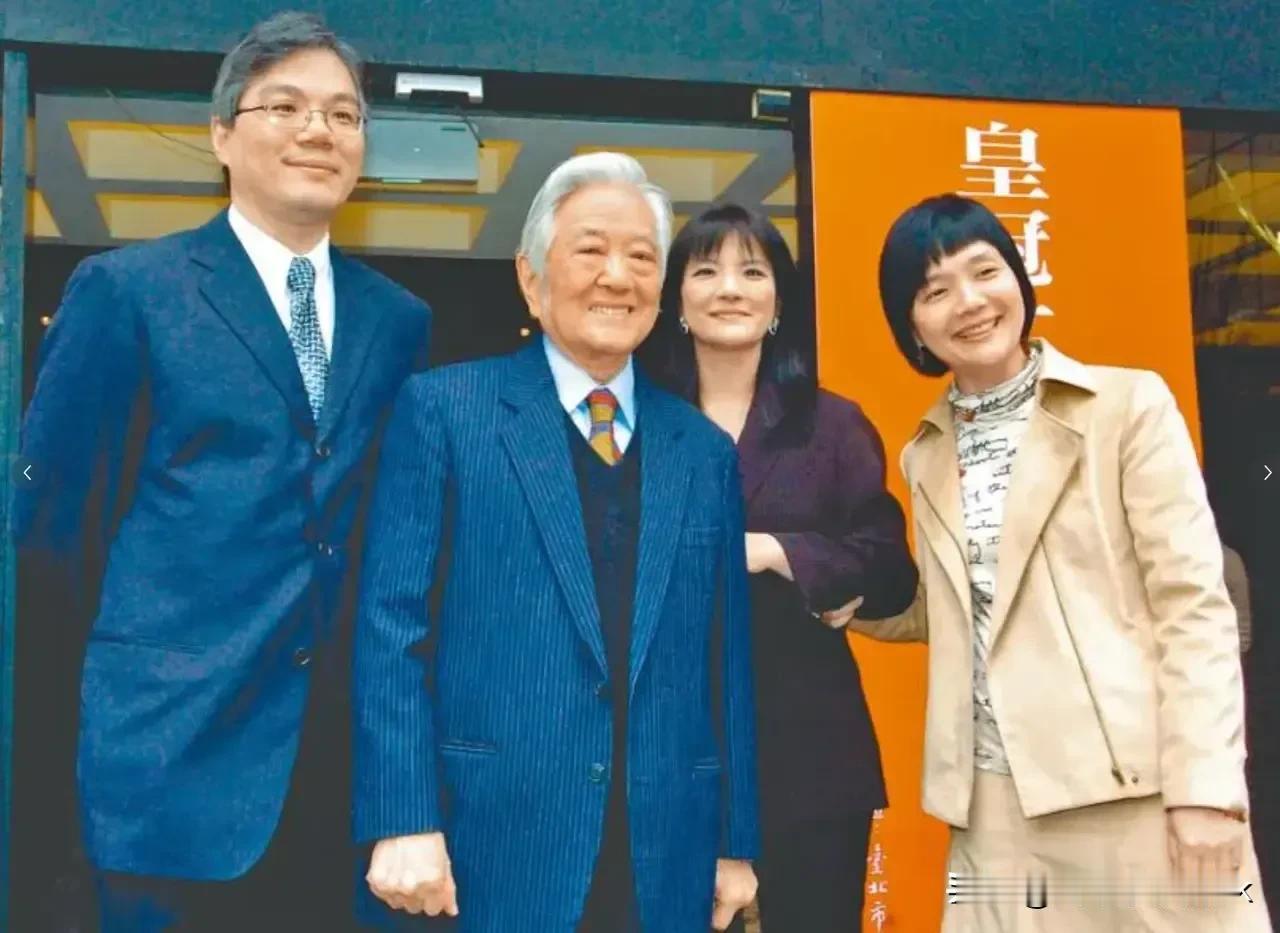 琼瑶死后三个继子继女没有任何表示，也是挺无情的[灵光一闪]

再怎么说，也是琼瑶