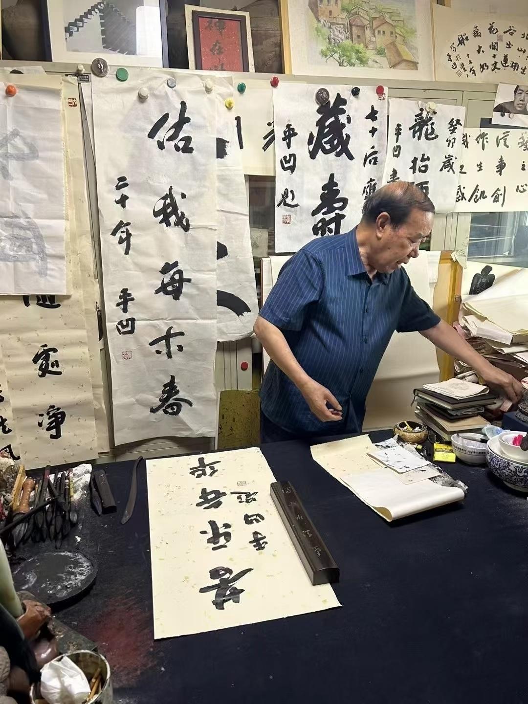 贾平凹卖字现金交易，这里面税收漏洞怎么补？
    名人书画私下现金交易，长期是