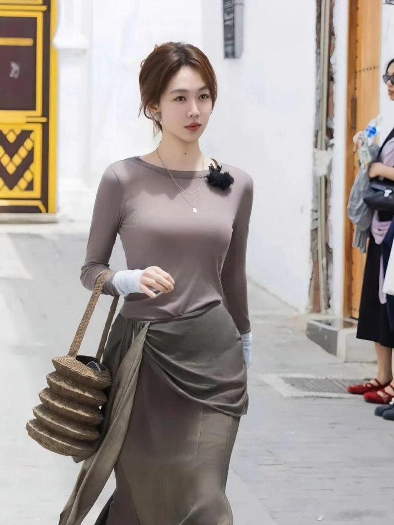 姜妍这身材比例属实强悍脖上痣好性感 
