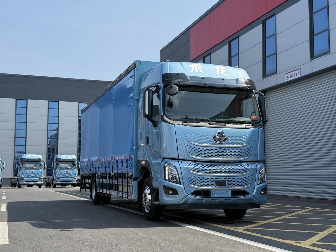 乘龙H7 Pro大单桥卡车，横扫冷链快递时效战场！搭载专属定制的“龙芯动力链”，