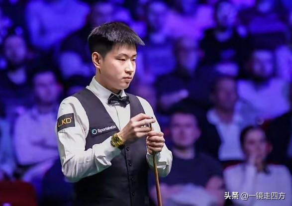 赵心童太棒了！他在刚刚结束的斯诺克巡回锦标赛1/4决赛中，赵心童打出五杆破百和四