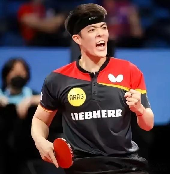 乒乓球混合团体世界杯第二轮循环赛第六轮，德国队VS中国香港队。
  第四盘杜达邱