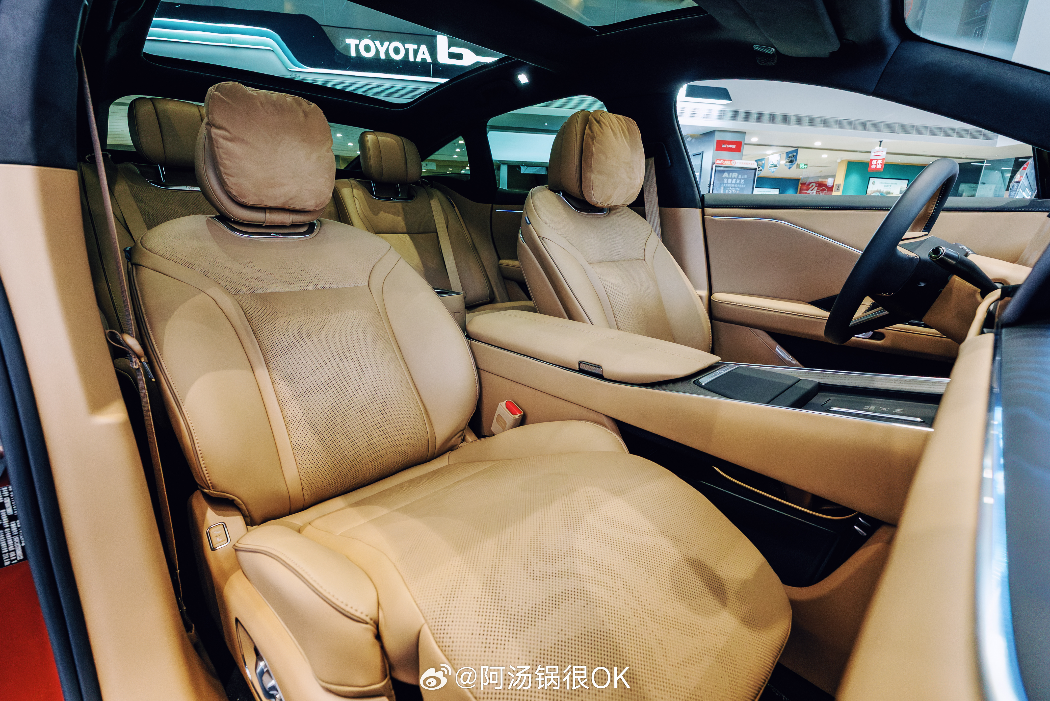 广汽丰田铂智7在 3 月 5 日正式开启预售，作为品牌智电转型的重磅旗舰，现在实