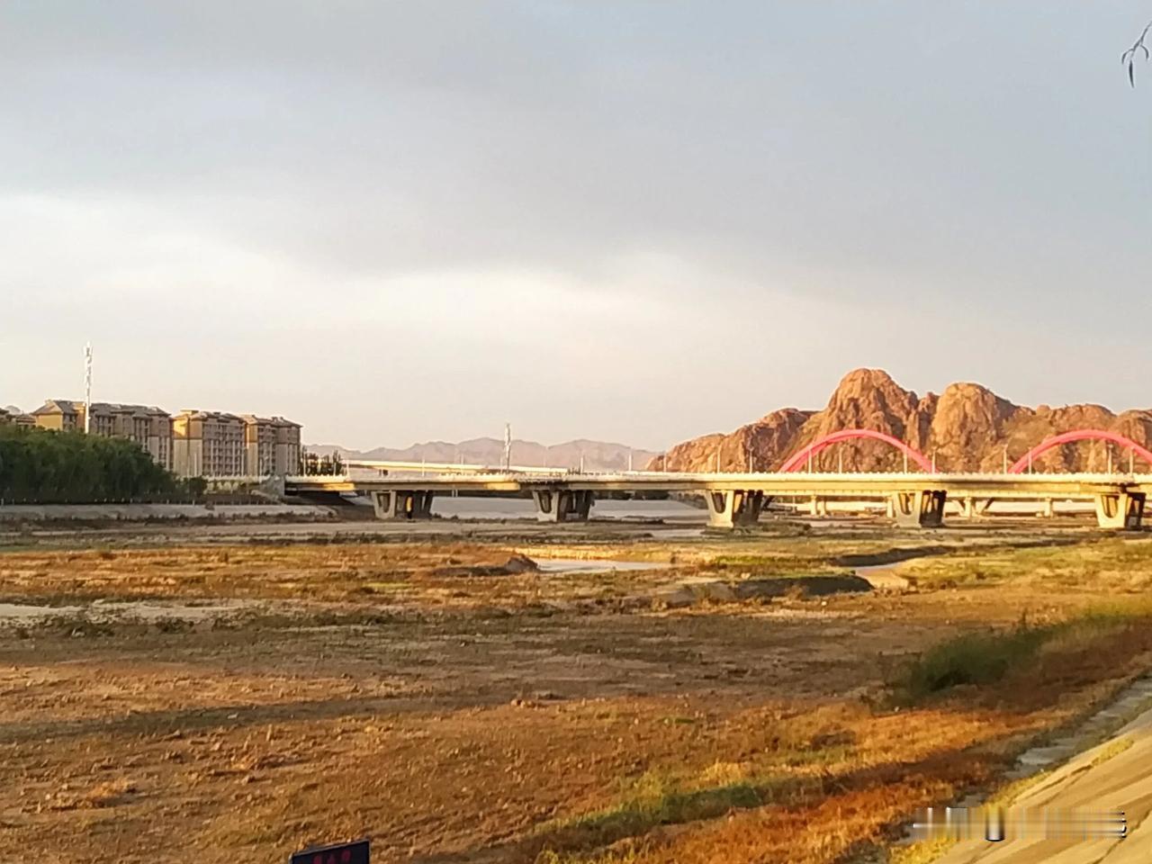 在赤峰城区的北部有一支河流叫英金河，赤峰人可以说是老幼皆知，但对英金河得名可能知