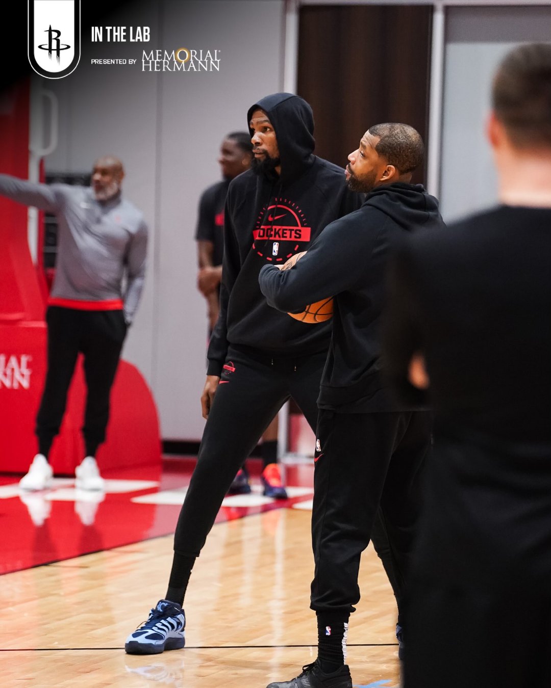 火箭主场训练课 🚀明早八点半雷霆vs火箭休斯顿火箭雷霆vs火箭休斯顿火箭