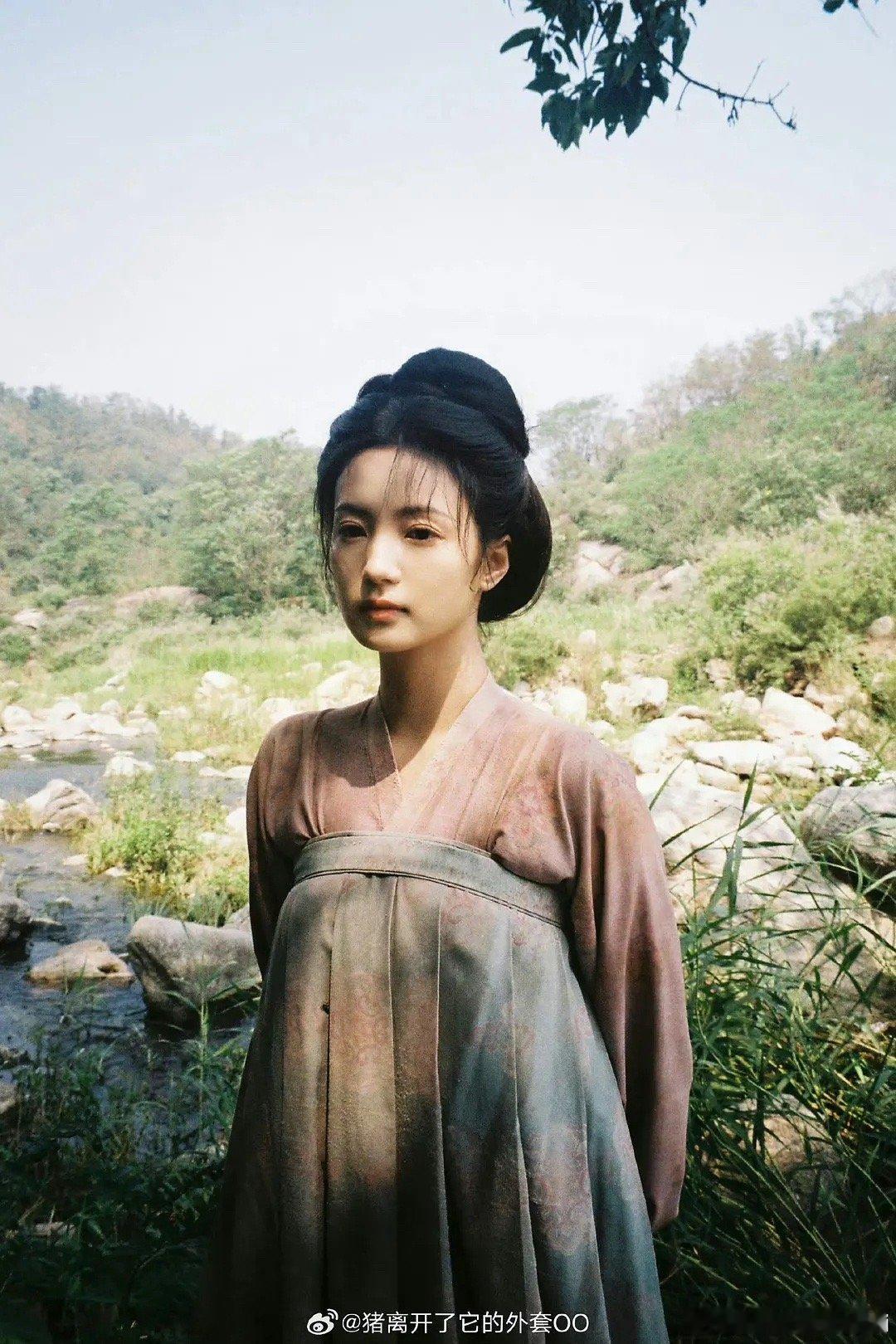 张雅钦的长相好淡颜，内娱很少这样的🌸，应该会爆 ​​​