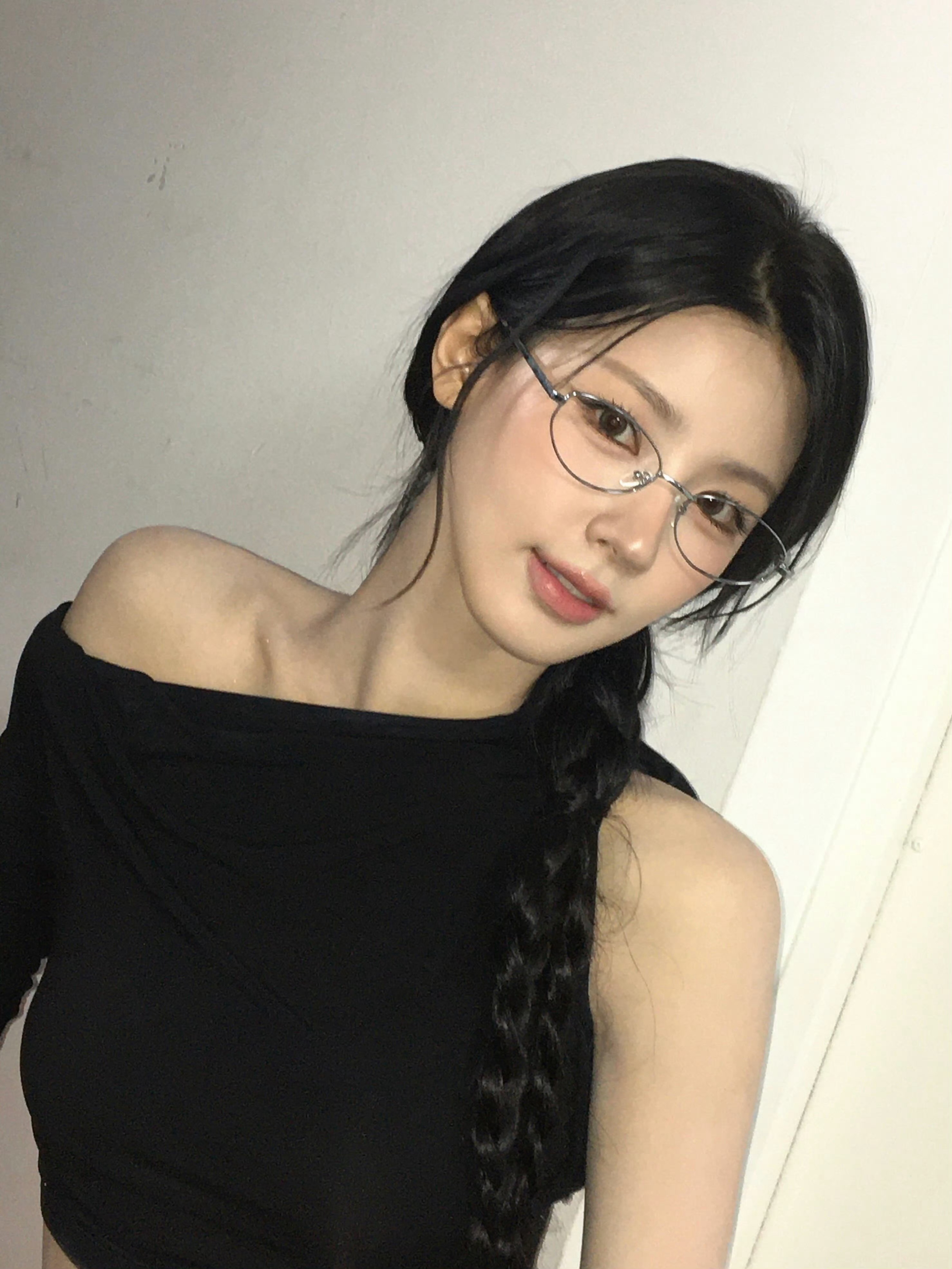 赵美延的自拍也好勾人