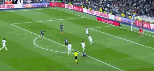 【西甲】皇马0比2塞尔塔北京时间12月8日，西班牙足球甲级联赛第15轮，皇家马德