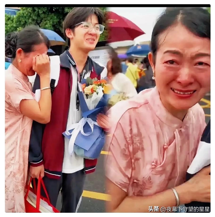 亲爹15年没抱过他，
小姨倾尽所有送他进清华，
716分那天，全村人都在问：谁才