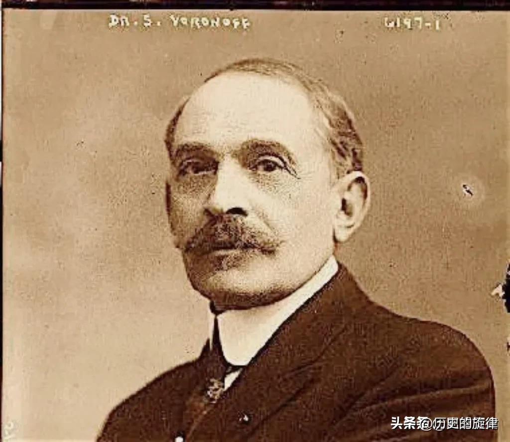 1920年疯狂抗衰老手术：医生把猴子睾丸移植给74岁老人，术后身体巨变，背后骗局