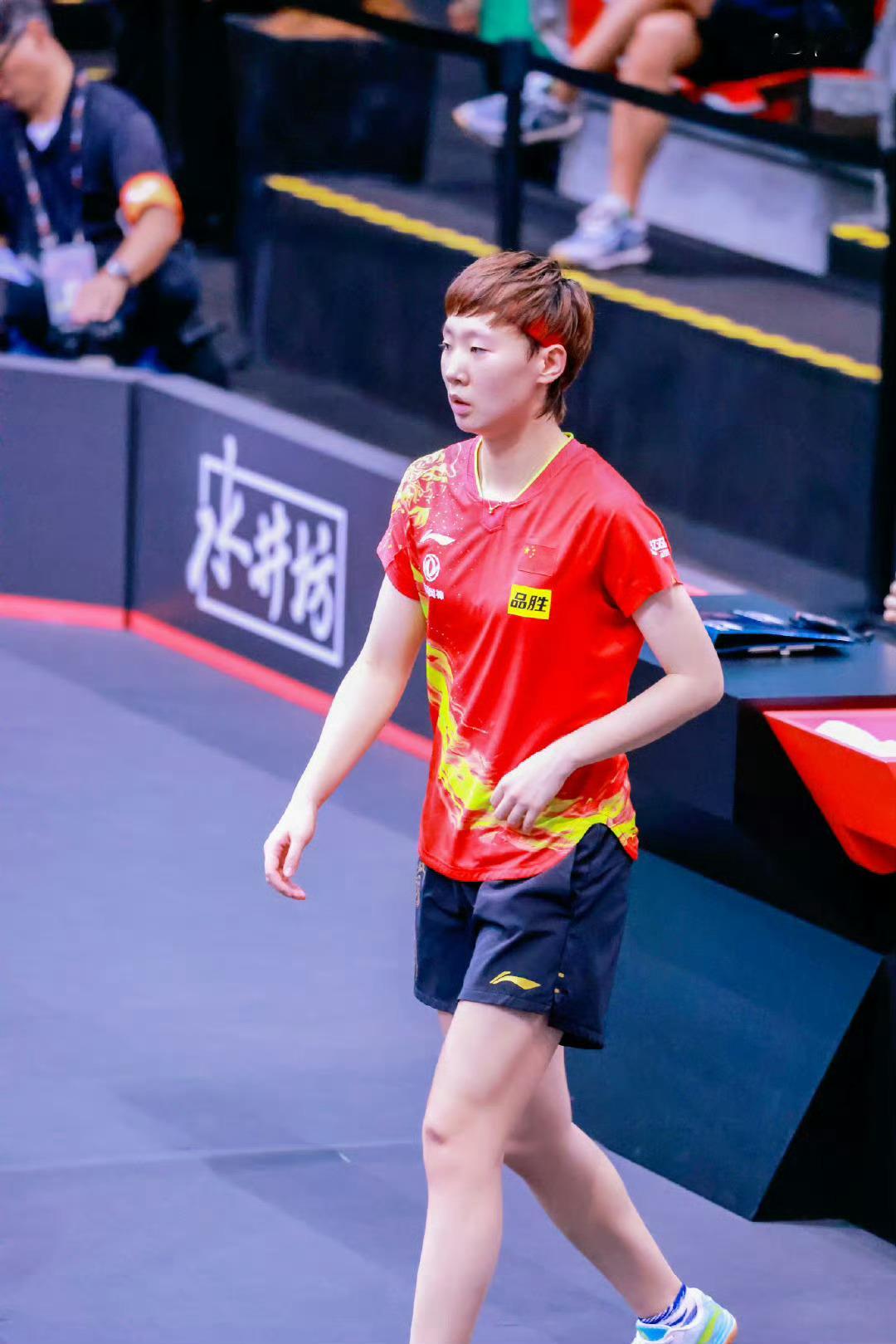 王鱼小可爱 ⛽王曼昱 生活就是一只看不见的储蓄罐你投入的每一份努力都不会白费早安