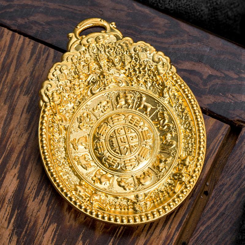 河南一位大叔突发脑出血后生活无法自理，家人在整理房间时，意外在他床下发现了满满两