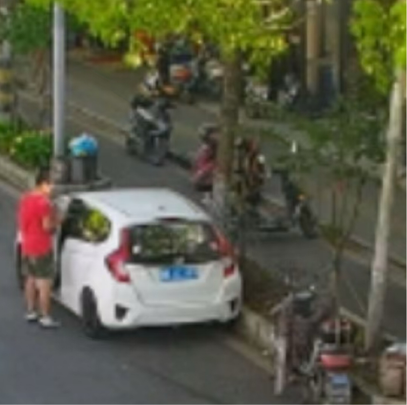 没拒绝啊[允悲]就是挪车动作慢了点..（我和飞度同框咋这么和谐） ​​​
