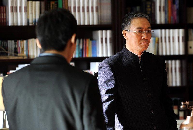 听惯了"裸官"，其实"裸商"更该被盯住
"裸官"大家熟：人留国内，妻儿、巨额资产