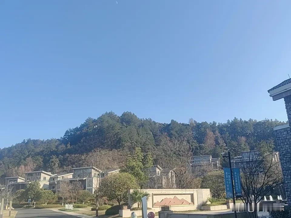 晒图笔记大赛 天冷时发朋友圈文案，绝对是吸引流量的利器。就像“昨夜的露沾凉了窗台