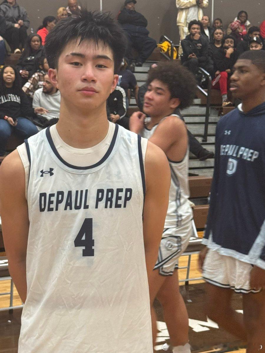 DePaul 66比63击败Mount Carmel，华裔后卫胡伟林拿下高中生涯