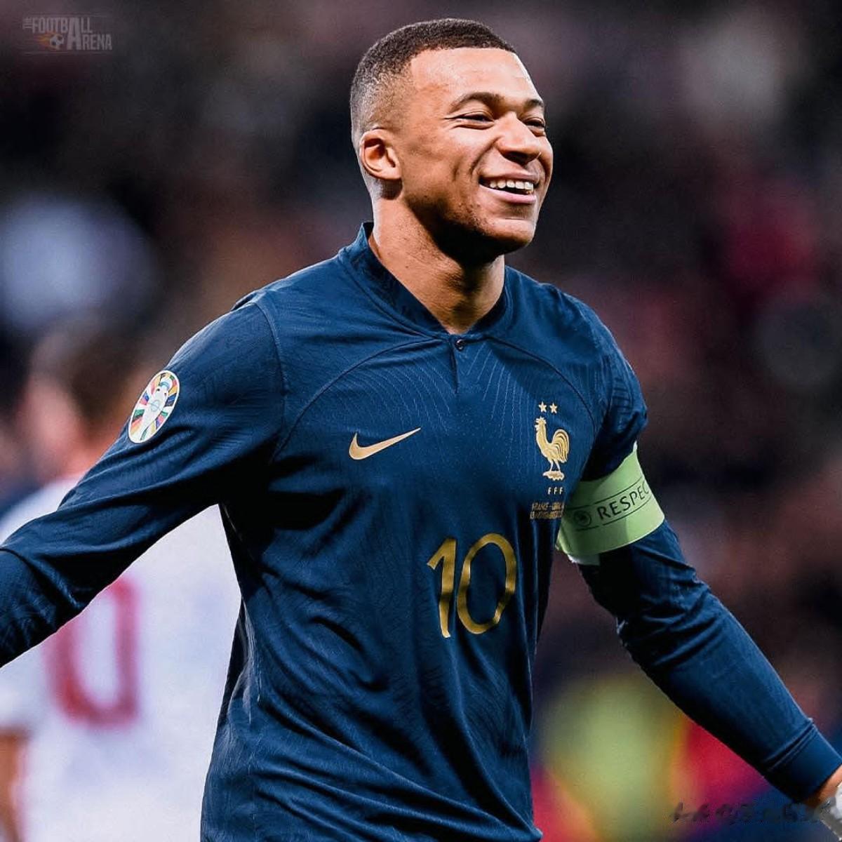 自世界杯决赛以来，姆巴佩为法国国家队的数据表现：
⚽️⚽️⚽️🅰️🅰️🅰️