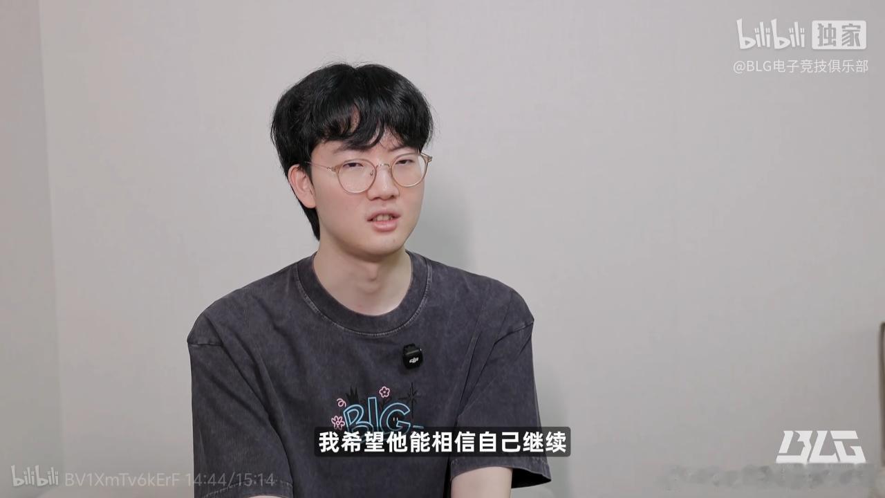 12583 很多年后，回到韩国的朴到贤是否还会回想起在b/lg的时候遇见的一个爱