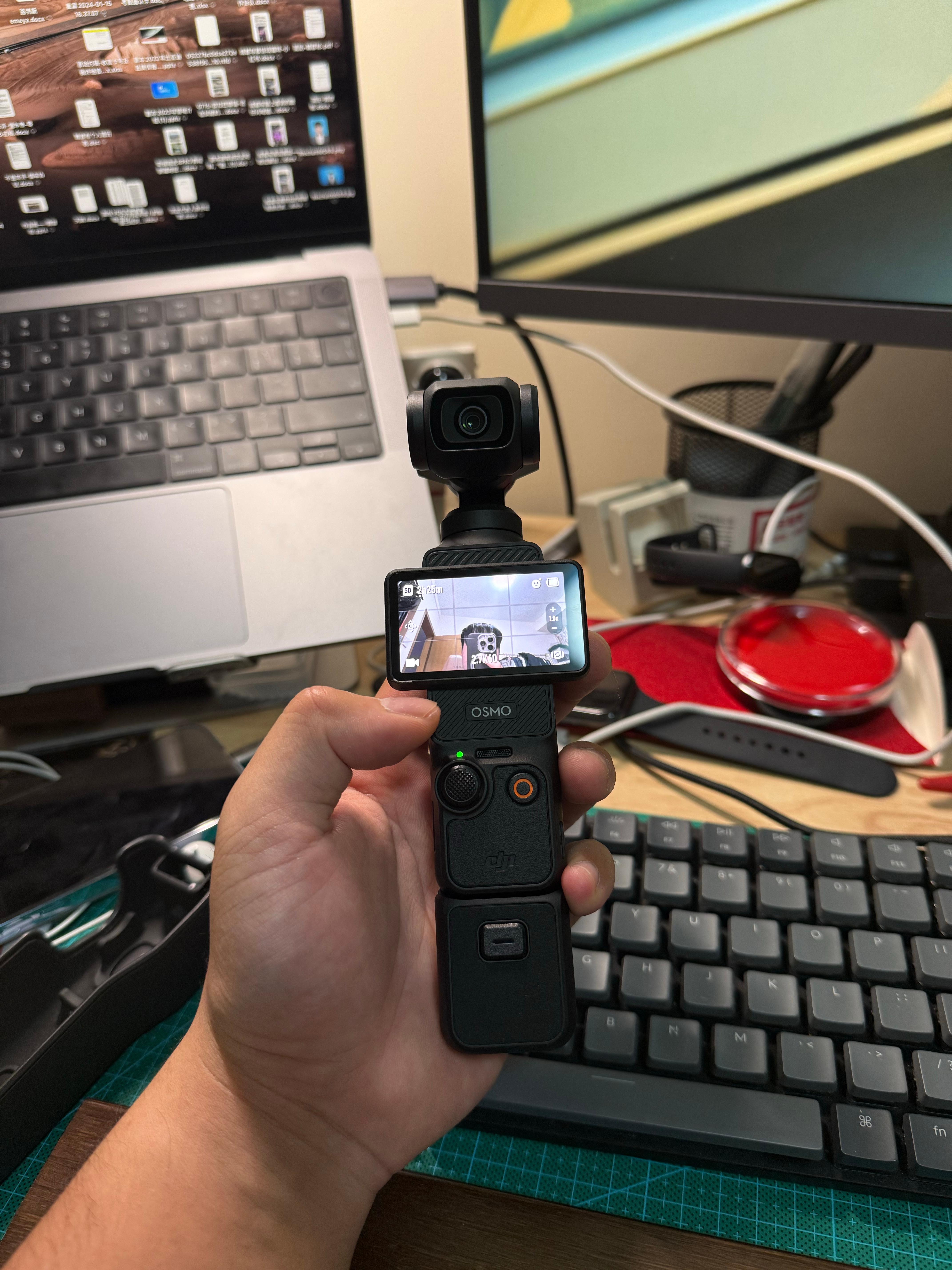 装备+1～如果你问我为什么都出到4p了还买一个pocket3，那我只能说不到两千