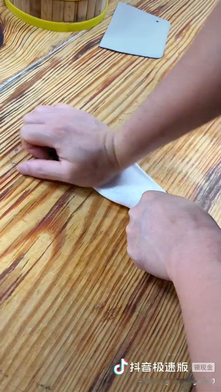 茶点。
·倒下去，不要慢慢吞吞的看着太热，然后开始慢慢搅，因为水还是水容易烫伤手