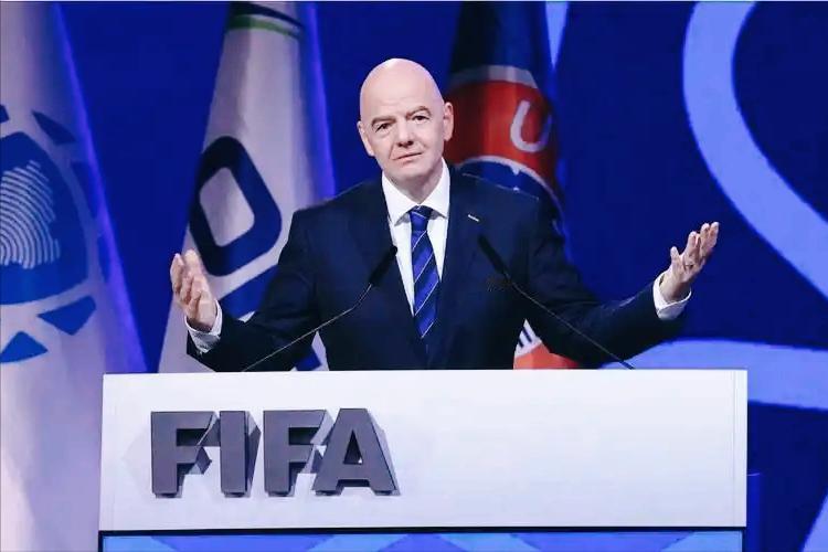央视硬刚！FIFA 向中国要 3 亿版权费，给印度却只开 3500 万？

不急