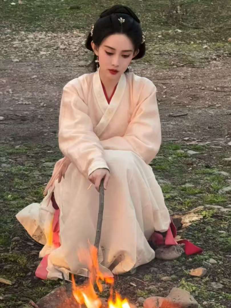 孟子义不愧是聪敏机智的女诸葛 窦昭的孩子将来肯定也是个人物哈哈哈，毕竟妈妈是将门