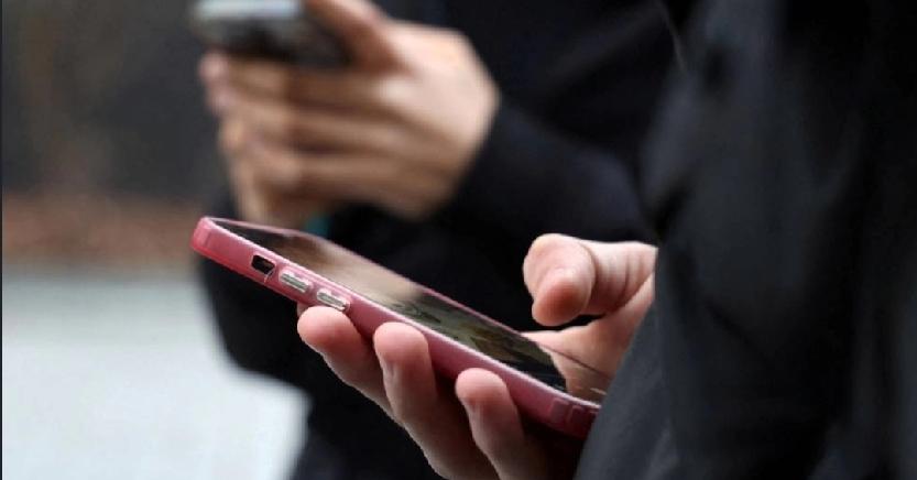 中国与斯里兰卡警方近日联手，成功打击盘踞在当地的跨境电信网络诈骗集团。斯里兰卡警