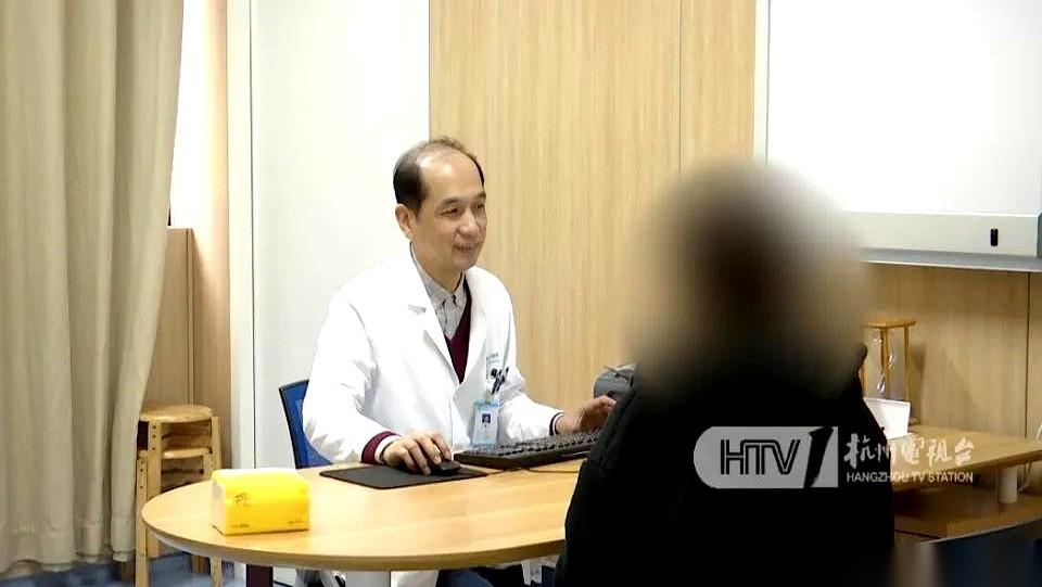 直到女儿被确诊为双相情感障碍，那对父母才明白，他们炫耀了六年的“学霸逆袭”，其实