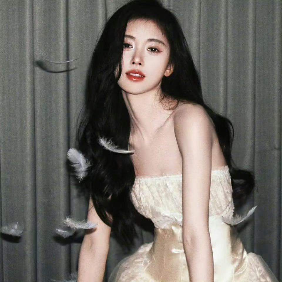 jjy鞠婧祎露芜衣 jjy鞠婧祎月鳞绮纪爱没有距离只有勇气.