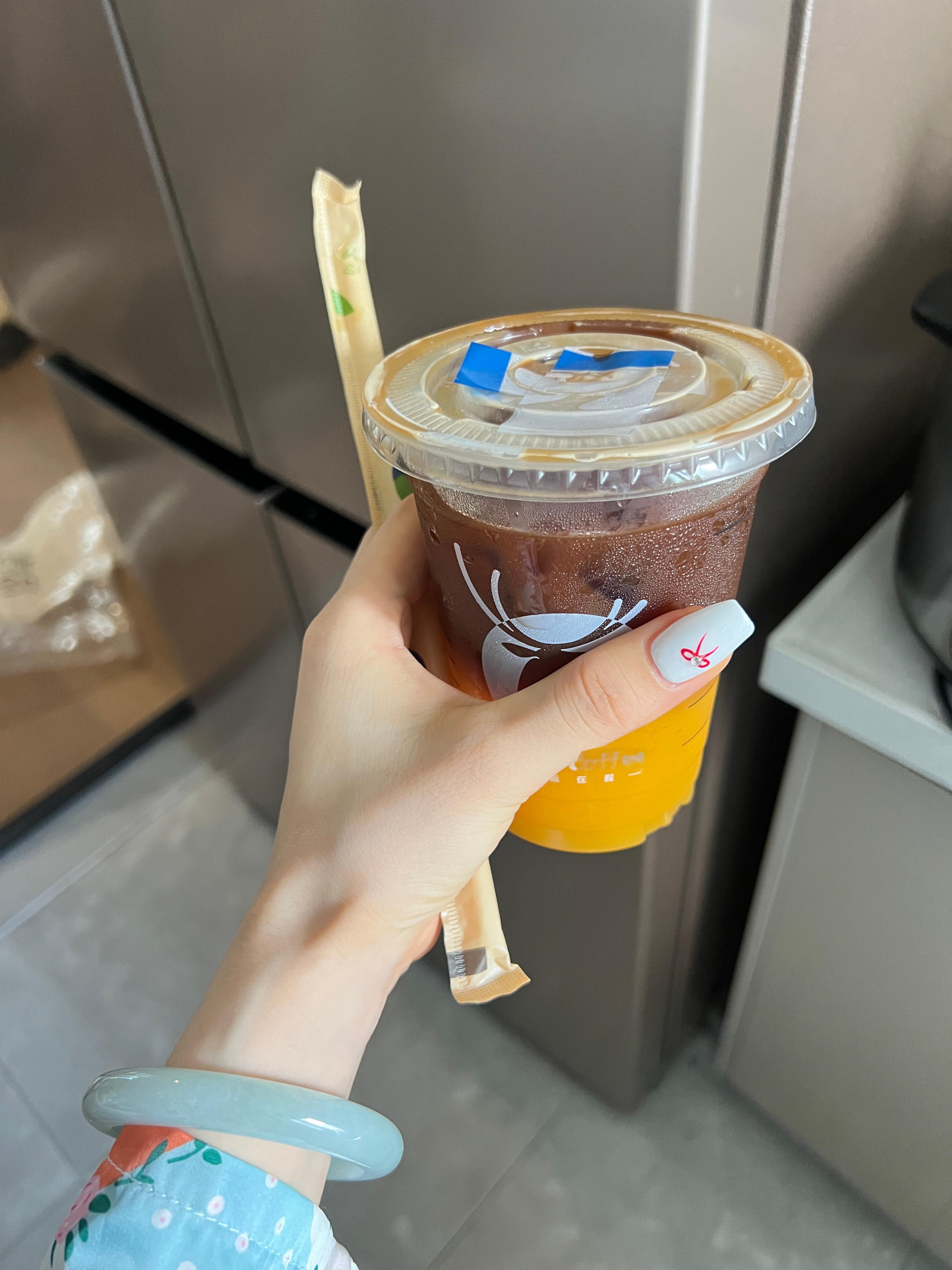 嘿 我在#付四金[超话]# ​​​