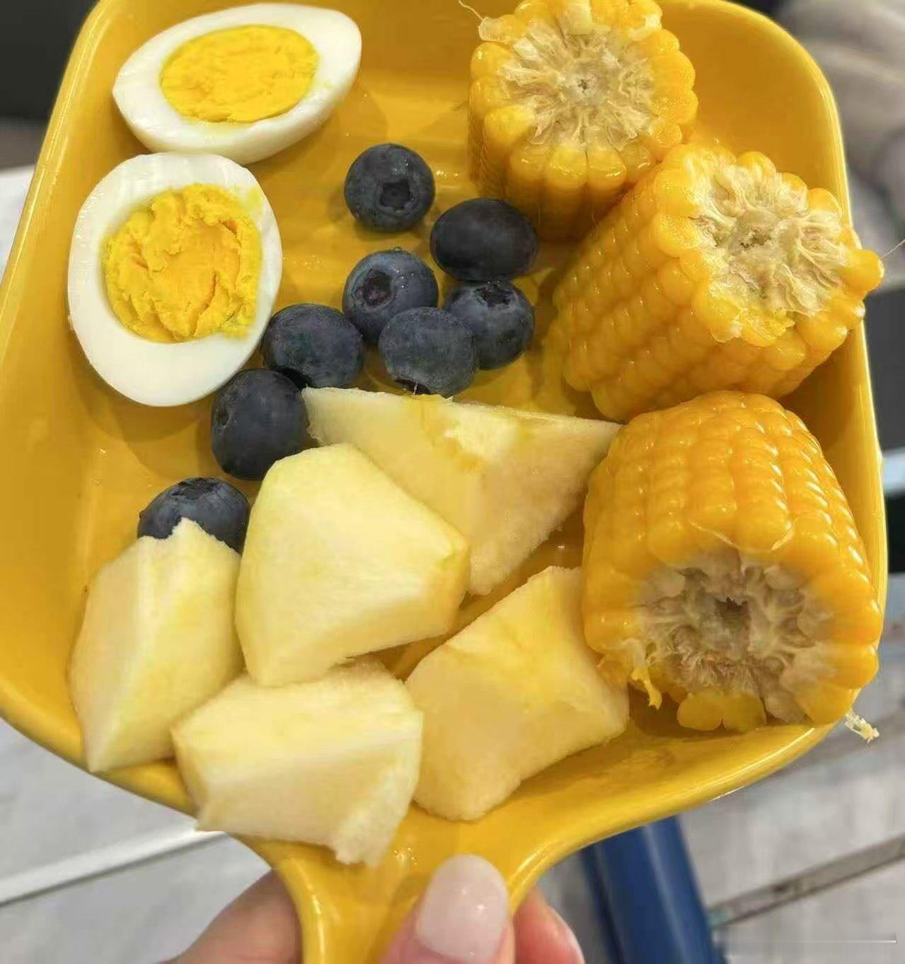 吃点早餐…… 