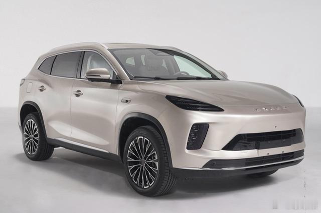 星纪元E05 定位智能混动中型SUV，车身尺寸4780×1890×1725mm，