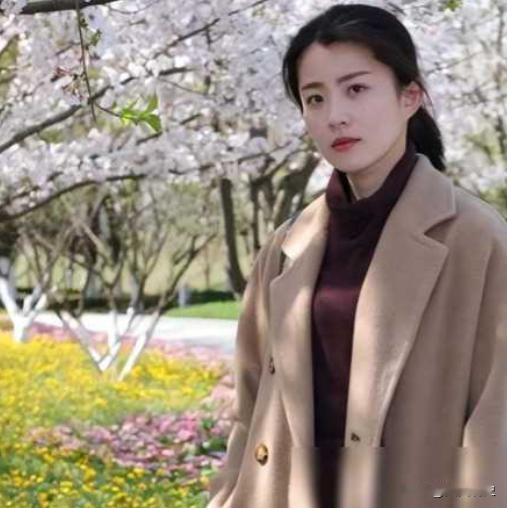 2017年，浙江女子许艾菲无偿捐献骨髓救了一位白血病男孩，男孩康复后找到她说：“