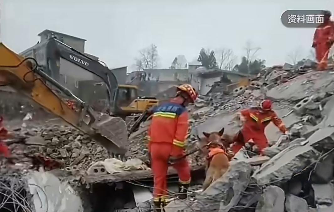 广西柳州凌晨突发5.2级地震，目前已造成3人失联，13栋房屋倒塌，愿平安！
 