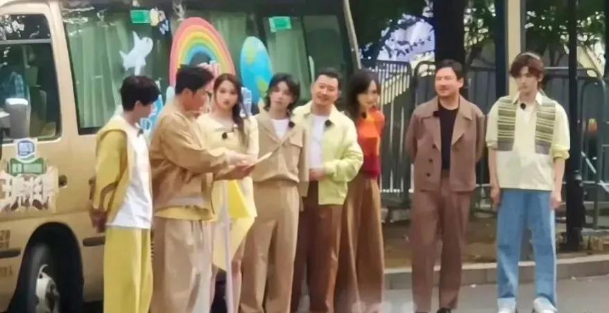 我非常激动地看到了《王牌对王牌8》的全阵容路透！嘉宾们包括沈腾、沙溢、华晨宇、唐