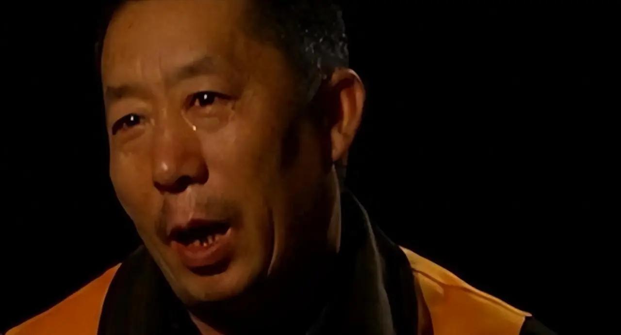 妻子与情夫同床7年，他却主动让出卧室，自己窝在又窄又黑的小储物间，甚至甘当“看门