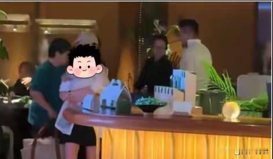 细观马筱梅
有个现象就很有意思

大家还记得那个视频吗

马晓梅说自从做了妈妈